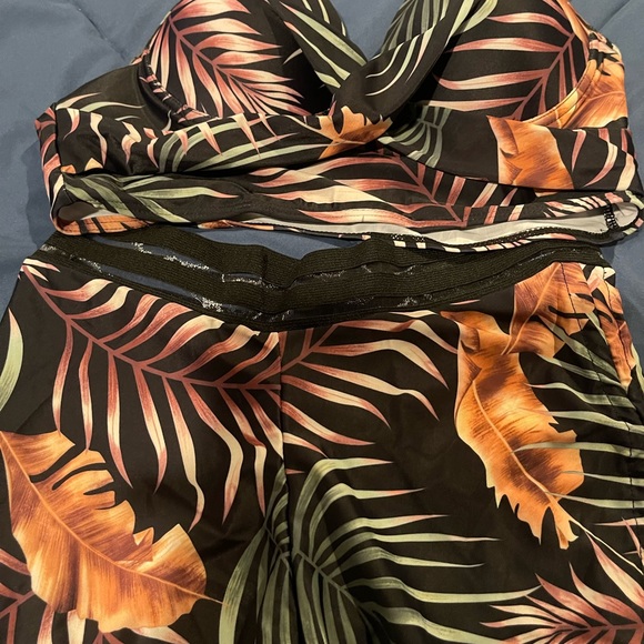 Floerns Women's Tie Dye Ruched Bikini Sets 2 Piece Bathing Suit - Picture 5 of 11